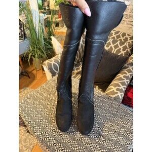 Pajar Size 11 Side Zip  Heel Fur Lined Boots Black. Genuine shearling.